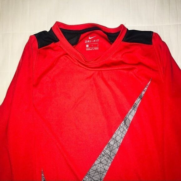 Nike boys athletic long sleeve T-shirt size L - Picture 2 of 2